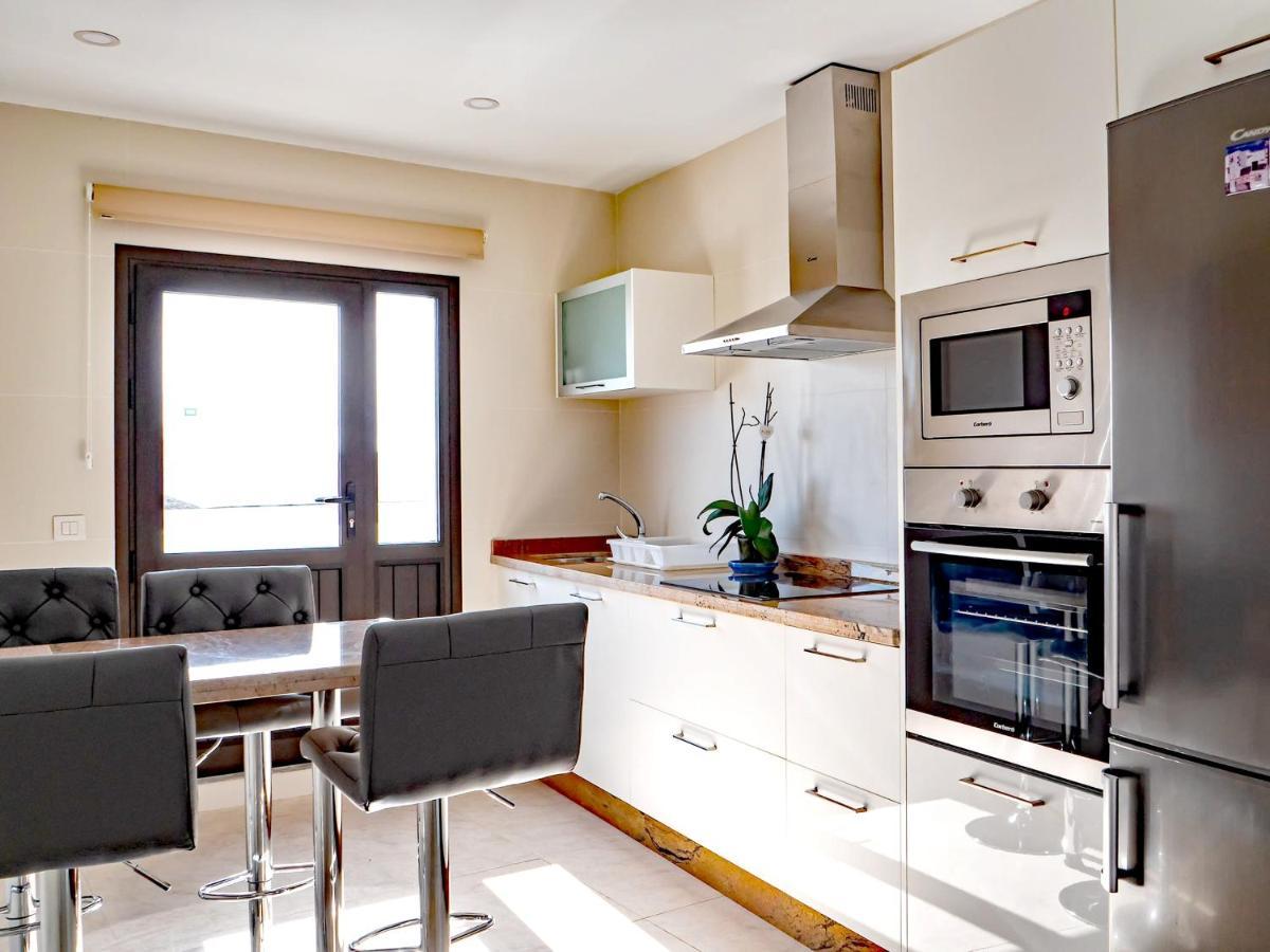 Comfortable House In Tias With Free Parking מראה חיצוני תמונה